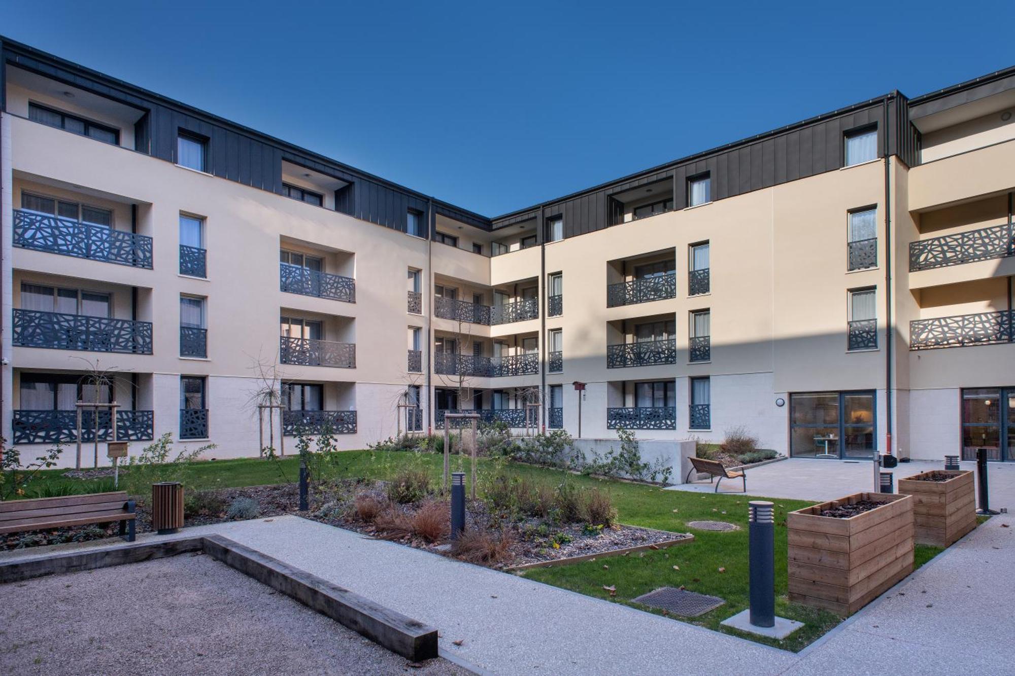 Domitys La Clef Des Arts Aparthotel Chalons-en-Champagne Exterior photo